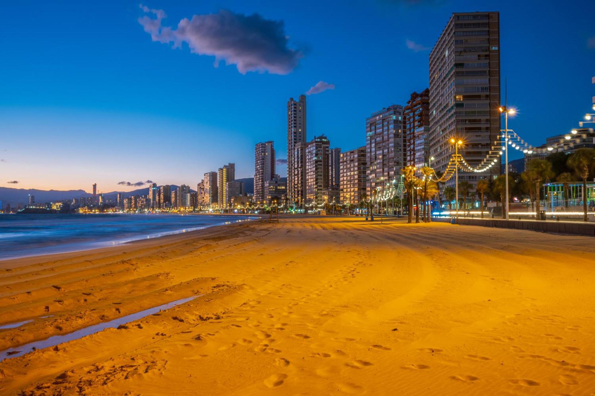 Three Bedrooms Apart In Benidorm Near Beach And Strip Esterno foto
