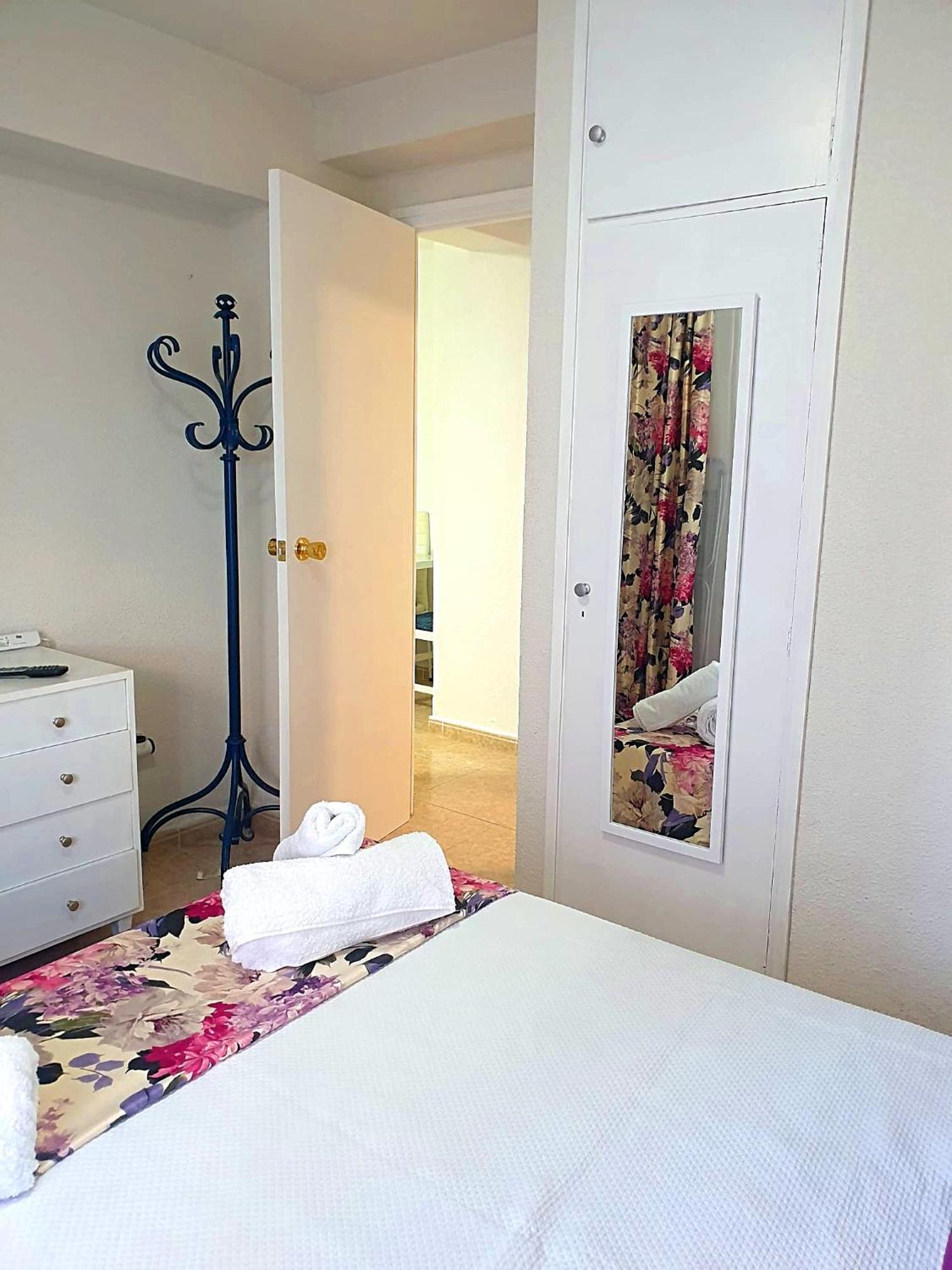 Three Bedrooms Apart In Benidorm Near Beach And Strip Esterno foto